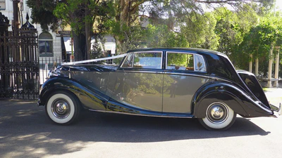 images/cars/1949-rolls-royce-silver-wraith/gallery/1949-rolls-royce-silver-wraith-15.jpg