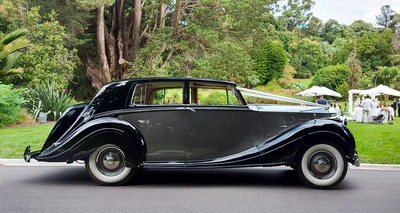 images/cars/1949-rolls-royce-silver-wraith/gallery/1949-rolls-royce-silver-wraith-3.jpg