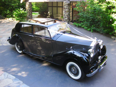 images/cars/1949-rolls-royce-silver-wraith/gallery/1949-rolls-royce-silver-wraith-4.jpg