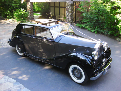 images/cars/1949-rolls-royce-silver-wraith/gallery/1949-rolls-royce-silver-wraith-6.jpg