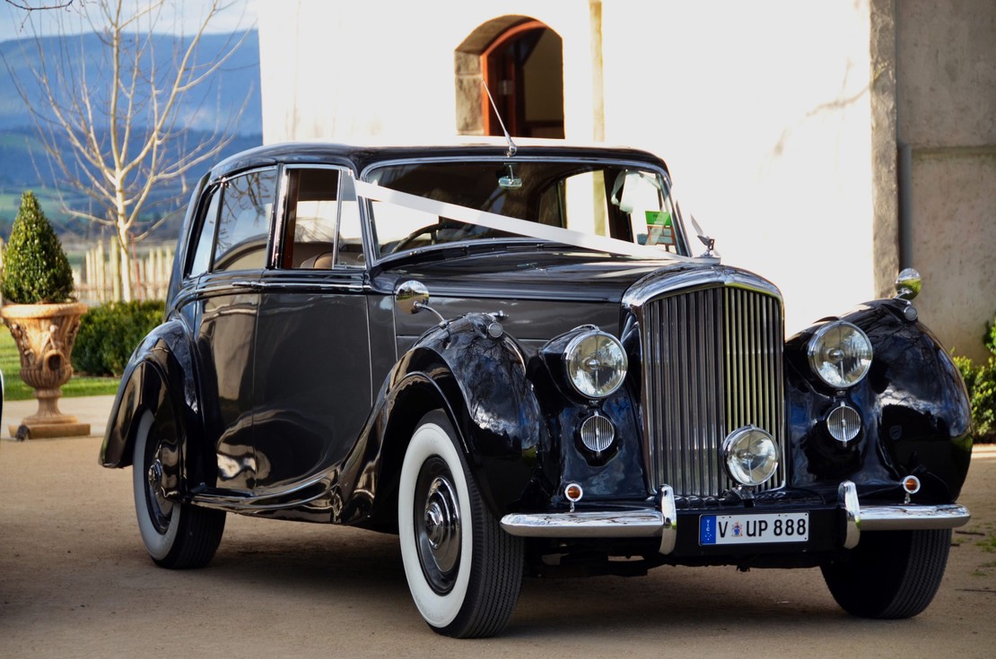 1950 Bentley Couch Built Dawn