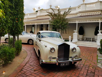 images/cars/1960-rolls-royce-cloud-lwb/gallery/1960-rolls-royce-cloud-lwb-7.jpg