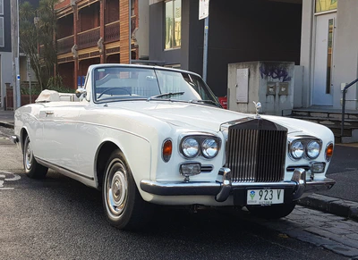 images/cars/1968-rolls-royce-convertible/gallery/1968-rolls-royce-convertible-1.jpg