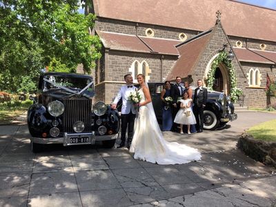 1947-Rolls-Royce-Wraith-and-1949-Rolls-Royce-Wraith-at-St-Marys-St-Kilda.jpg