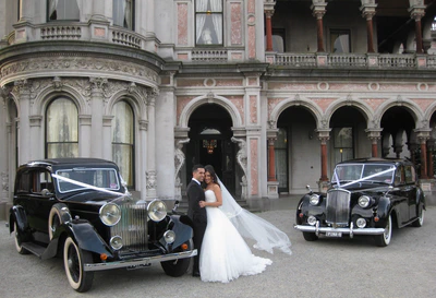 images/gallery/1932-Rolls-Royce-and-the-1959-Austin-Princess-at-Labassa-2.jpg